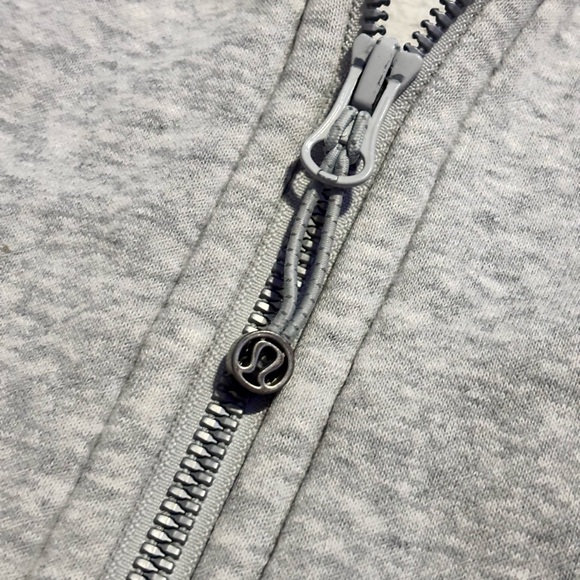 Lululemon Scuba Zip-Up Hoodie (Light Heather Gray) - Picture 6 of 8